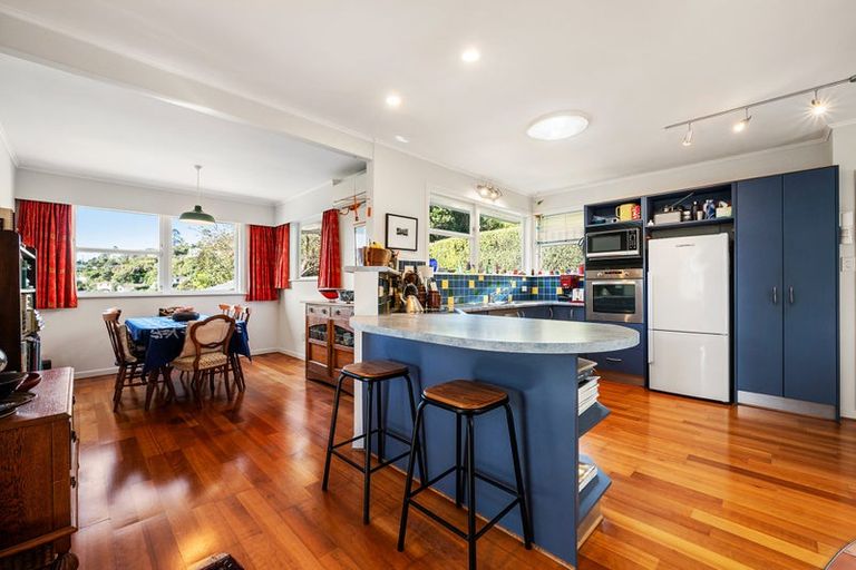 Photo of property in 5 Denbigh Way, Wilton, Wellington, 6012