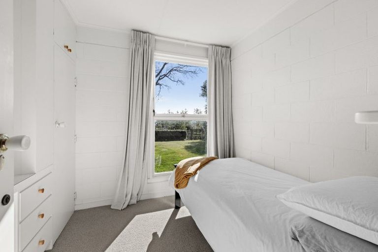 Photo of property in 21 Busby Hill, Havelock North, 4130