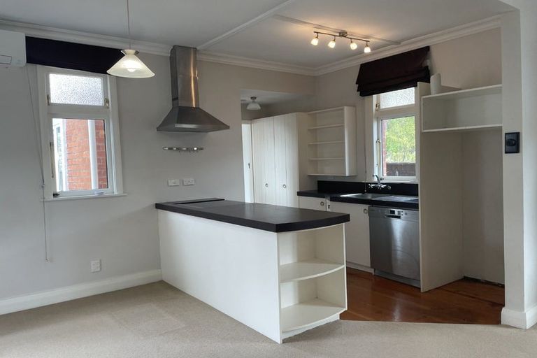 Photo of property in 10 Raymond Terrace, Fairfield, Lower Hutt, 5011