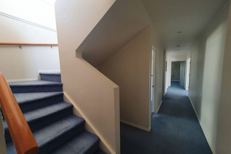 Photo of property in 45 Tenbless Court, Unsworth Heights, Auckland, 0632