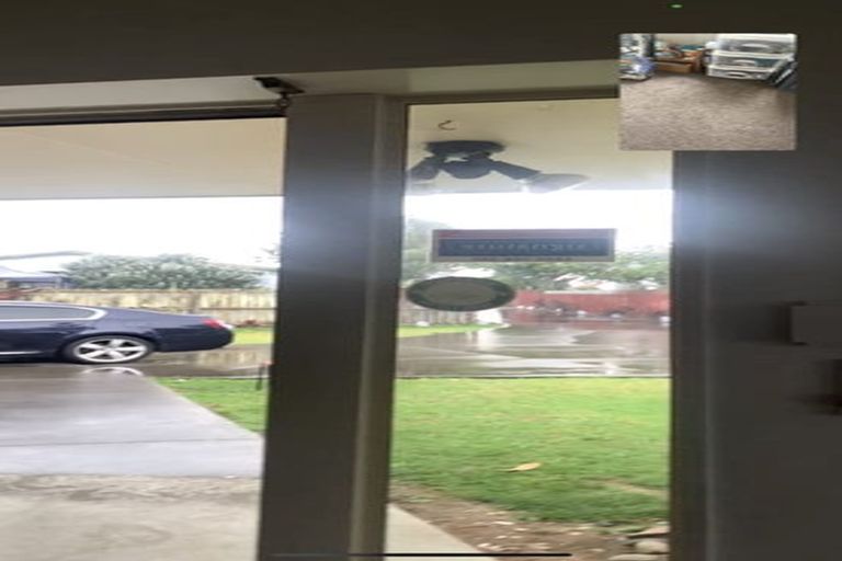 Photo of property in 4 Volta Place, Clendon Park, Auckland, 2103