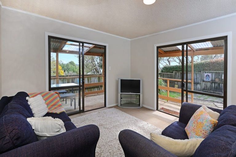 Photo of property in 2/103 Sturges Road, Henderson, Auckland, 0612