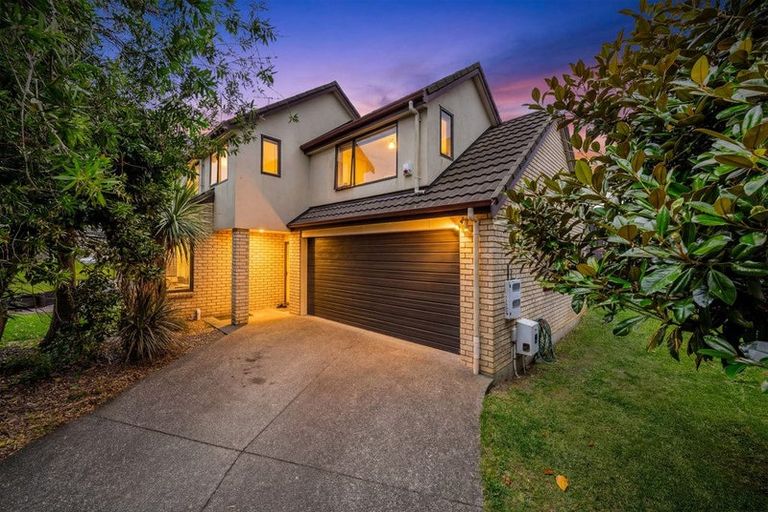 Photo of property in 31d Chieftain Rise, Goodwood Heights, Auckland, 2105