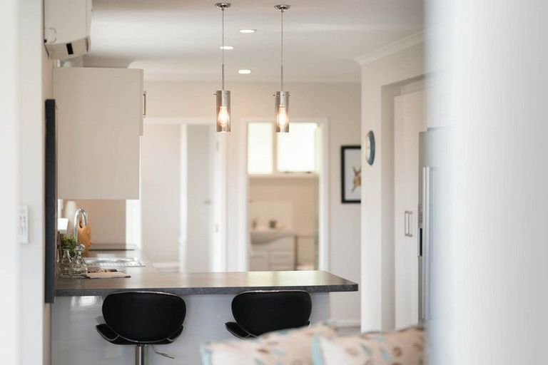 Photo of property in 40 Seddon Street, Waikanae, 5036