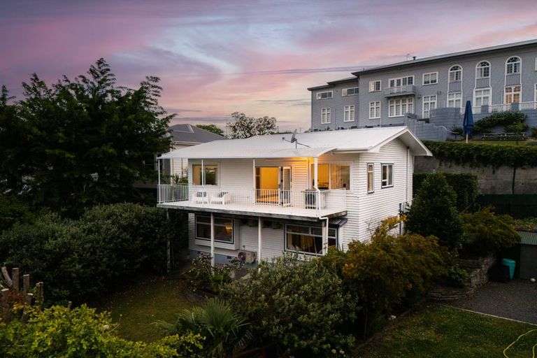 Photo of property in 3 Clyde Road, Bluff Hill, Napier, 4110
