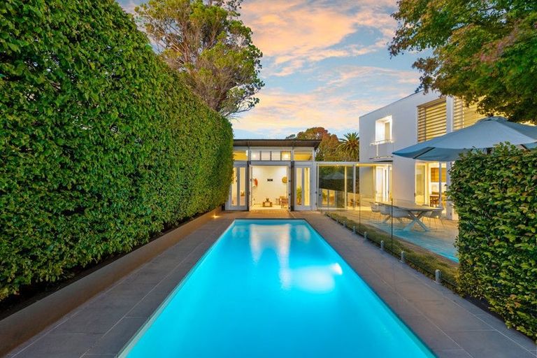 Photo of property in 100a Glandovey Road, Fendalton, Christchurch, 8052