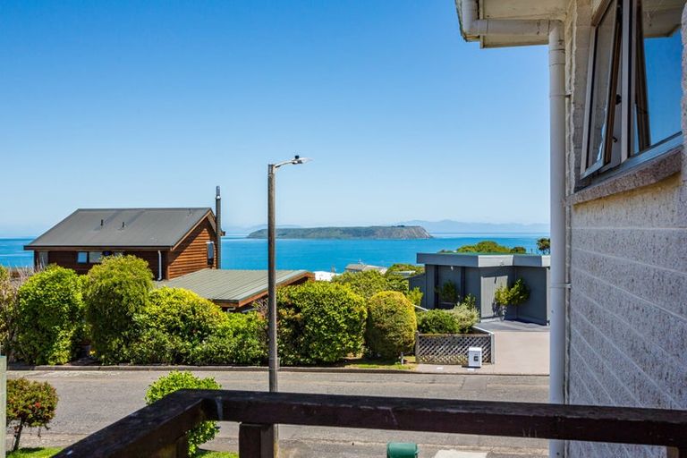 Photo of property in 30 The Track, Plimmerton, Porirua, 5026