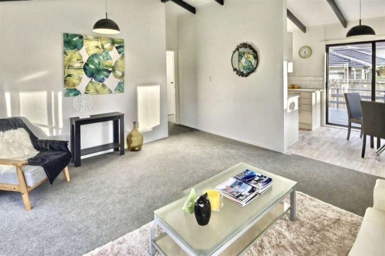 Photo of property in 3/56 Henwood Road, Mangere East, Auckland, 2024