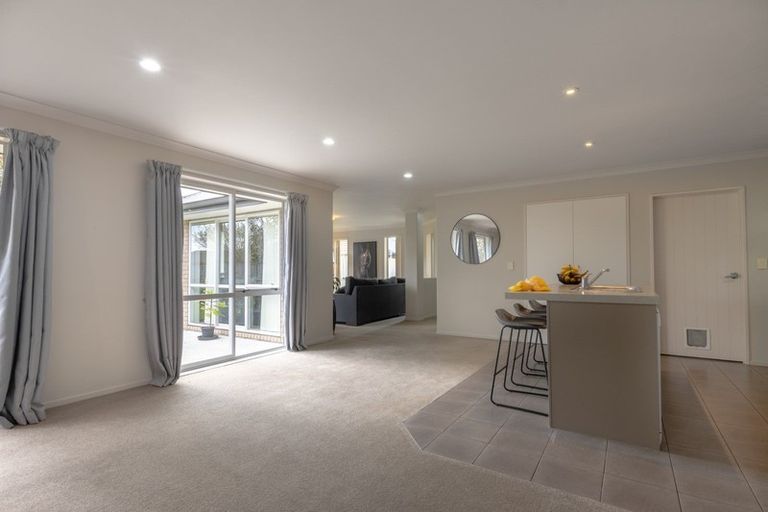 Photo of property in 29a Madison Street, Cambridge, 3434