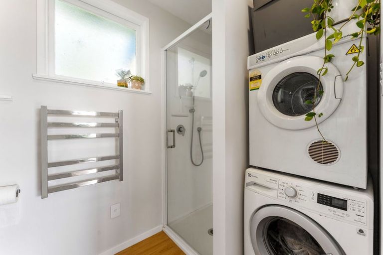 Photo of property in 2/19 Bishopgate Street, Birkdale, Auckland, 0626