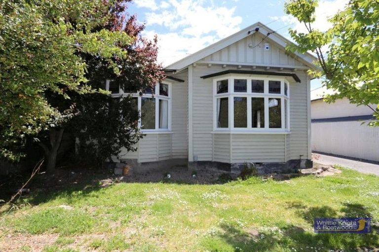 Photo of property in 221 Geraldine Street, Edgeware, Christchurch, 8013