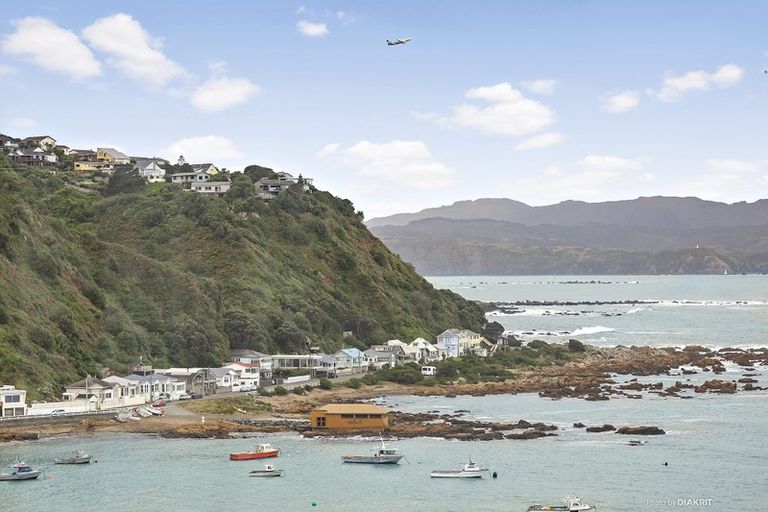 Photo of property in 14 Milne Terrace, Island Bay, Wellington, 6023