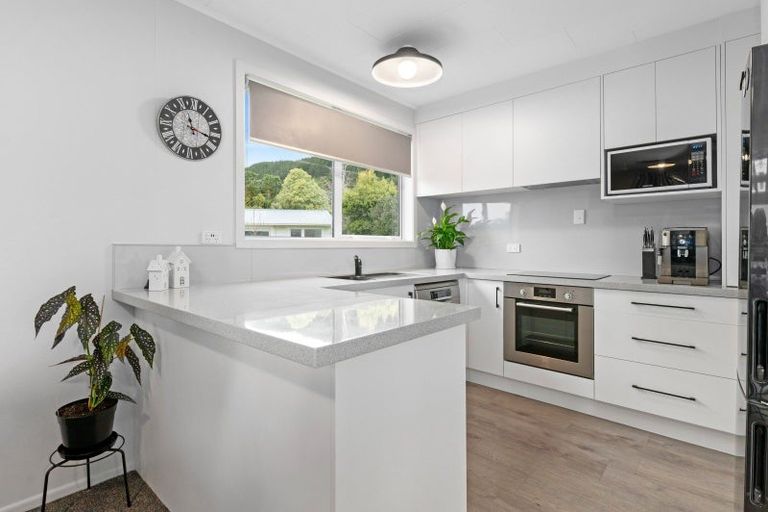 Photo of property in 70 Wharetoroa Drive, Rotoiti Forest, Rotorua, 3074