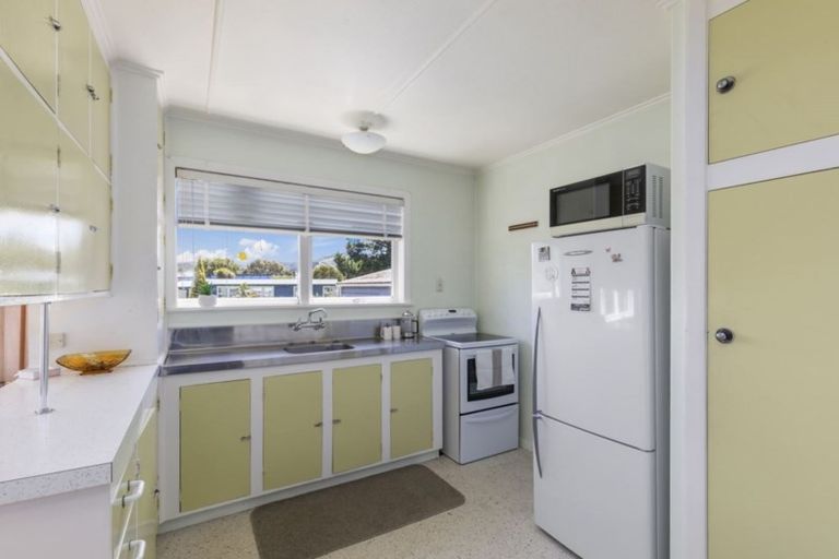Photo of property in 11 Hinau Grove, Wainuiomata, Lower Hutt, 5014
