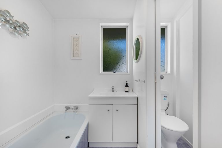 Photo of property in 29 Estuary Crescent, Fairfield, Dunedin, 9018