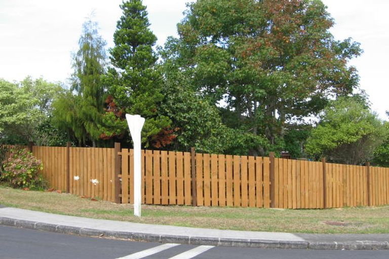 Photo of property in 1/41 Stredwick Drive, Torbay, Auckland, 0630