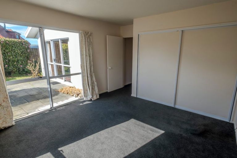 Photo of property in 1/49 Westgrove Avenue, Avonhead, Christchurch, 8042