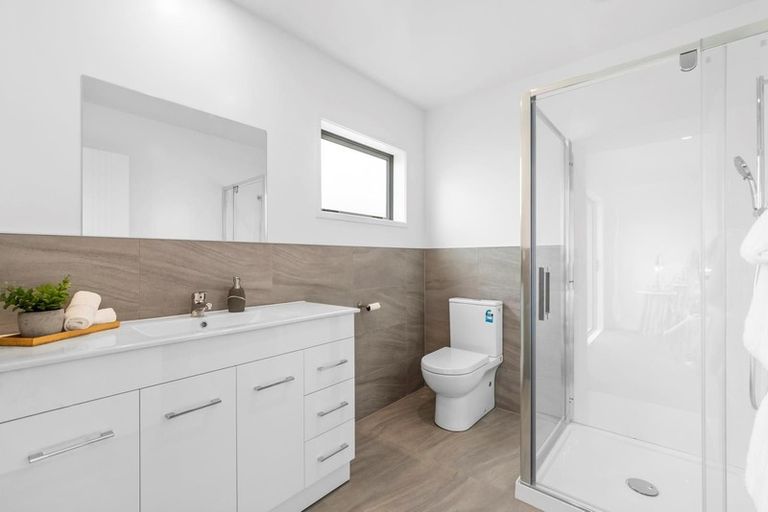 Photo of property in 118a Queen Street, Waiuku, 2123