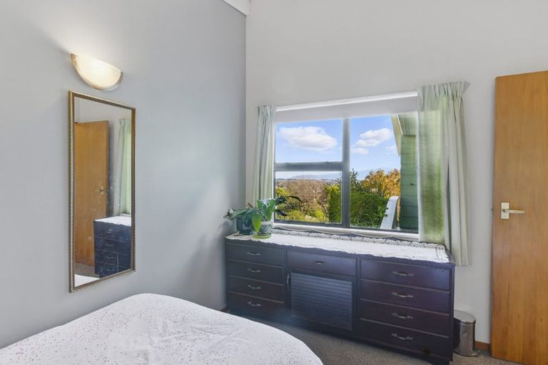 Photo of property in 47 Kakariki Grove, Waikanae, 5036