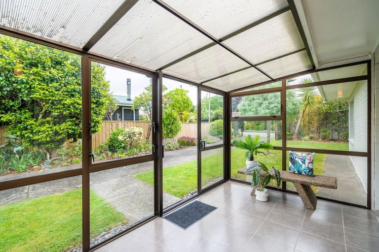 Photo of property in 8 Leybourne Avenue, Waikanae, 5036