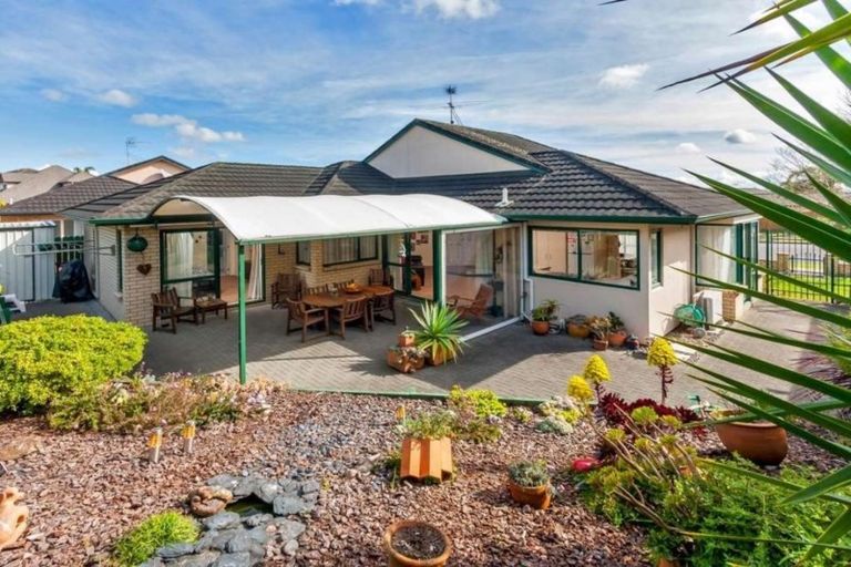 Photo of property in 3 John Brooke Crescent, East Tamaki Heights, Auckland, 2016