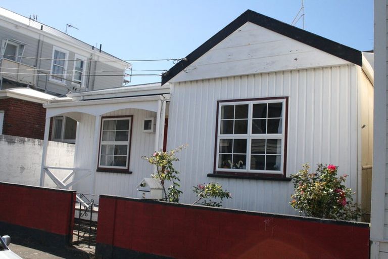 Photo of property in 4 Howard Street, Mount Cook, Wellington, 6021