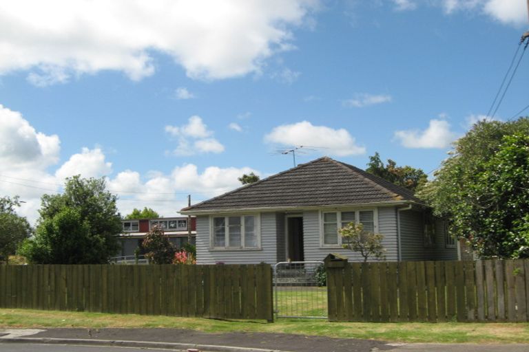 Photo of property in 9 Manuia Road, Takanini, 2112