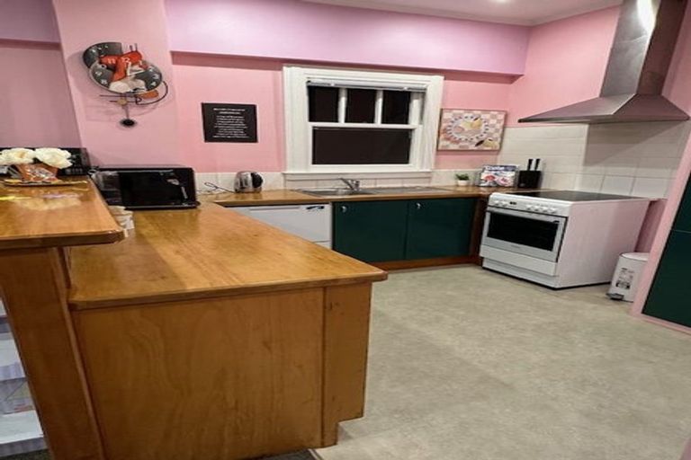 Photo of property in Zena Court, 11f4 Dufferin Street, Mount Victoria, Wellington, 6021