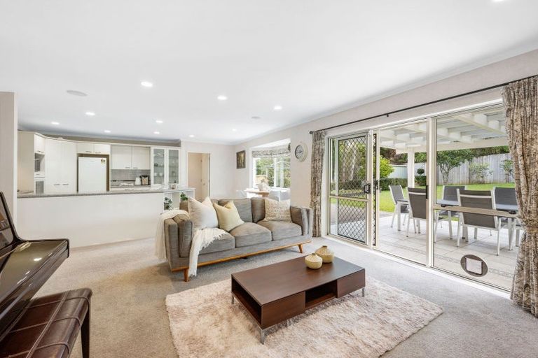 Photo of property in 25 Santa Ana Drive, Dannemora, Auckland, 2016