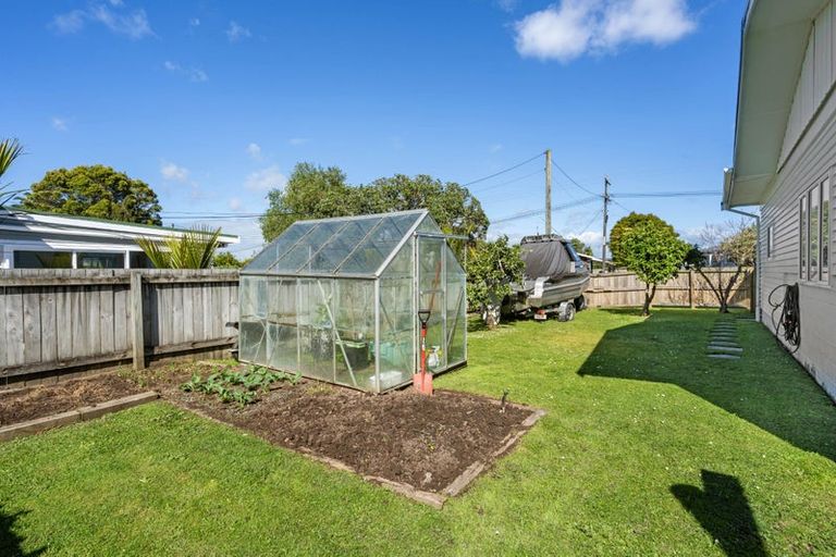 Photo of property in 19 Kokich Crescent, Onerahi, Whangarei, 0110