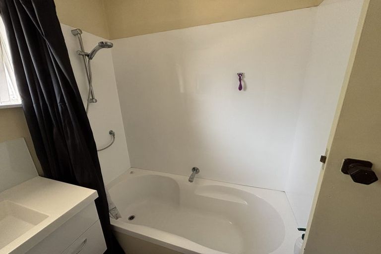 Photo of property in 102 Mount Street, Nelson South, Nelson, 7010