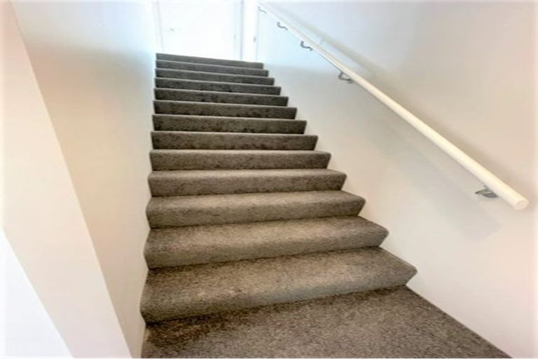 Photo of property in 4 Gloaming Lane, Wallaceville, Upper Hutt, 5018