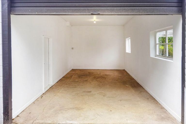 Photo of property in 26 Sovereign Place, Glenfield, Auckland, 0629