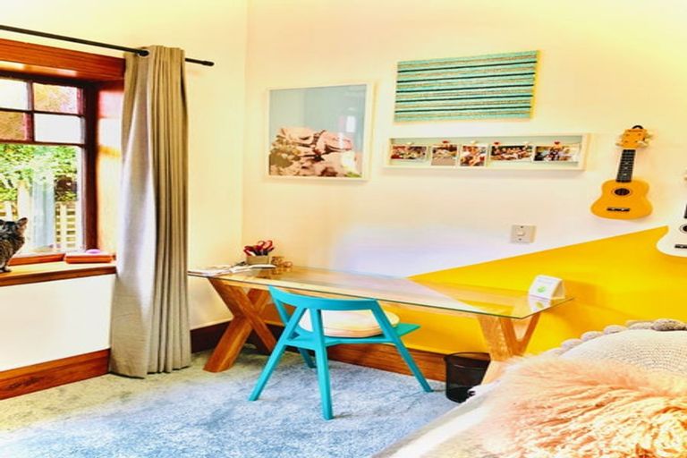 Photo of property in 6 Governor Road, Northland, Wellington, 6012