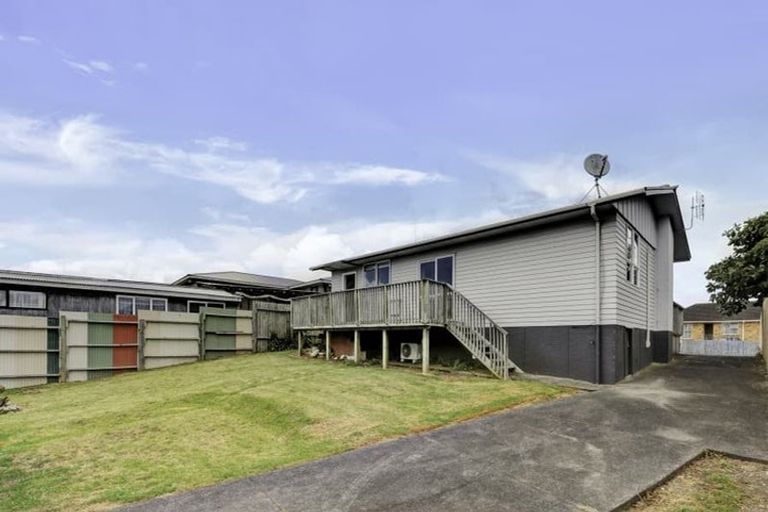 Photo of property in 48 Friesian Drive, Mangere, Auckland, 2022