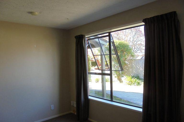 Photo of property in 51 Karnak Crescent, Russley, Christchurch, 8042