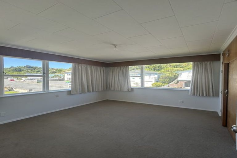 Photo of property in 2 Foyle Street, Island Bay, Wellington, 6023