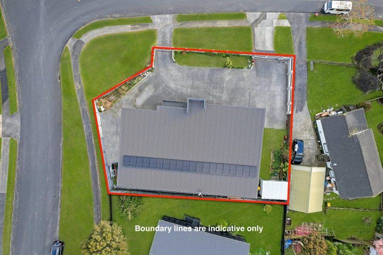 Photo of property in 1 Leven Lane, Totara Heights, Auckland, 2105