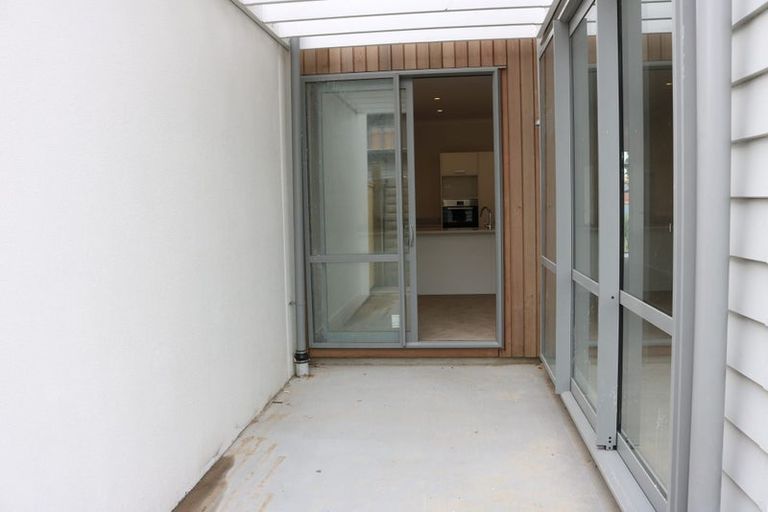 Photo of property in 94 Hobsonville Point Road, Hobsonville, Auckland, 0616