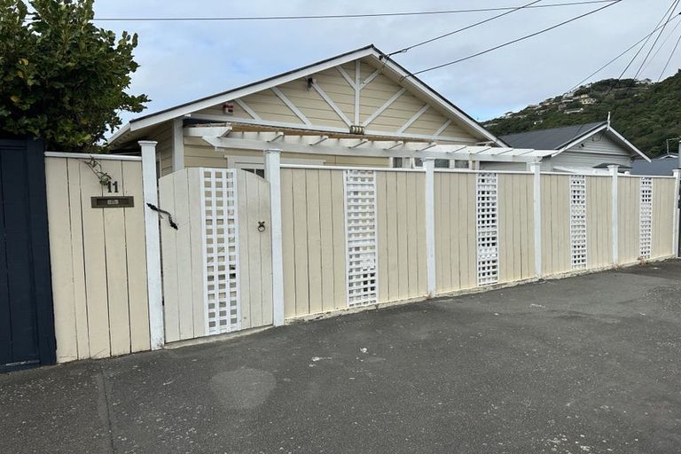 Photo of property in 11 Toru Street, Lyall Bay, Wellington, 6022