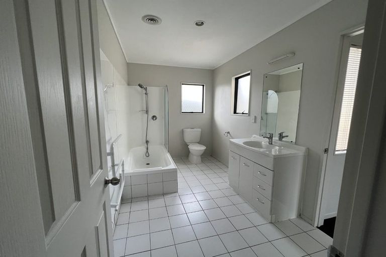 Photo of property in 6 Kora Avenue, Ranui, Auckland, 0612