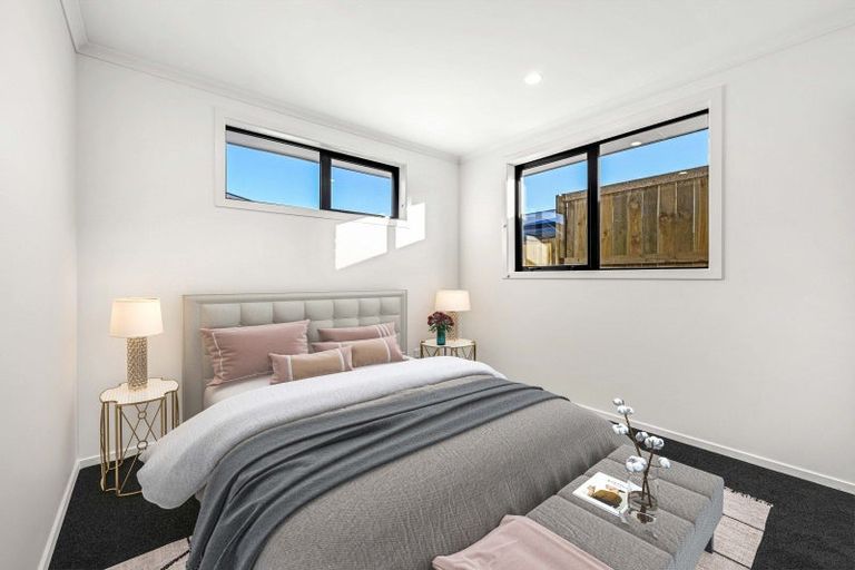 Photo of property in 56 Waruhia Crescent, Rototuna North, 3281