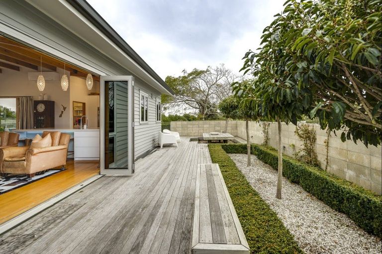 Photo of property in 17 Collison Terrace, Haumoana, 4102