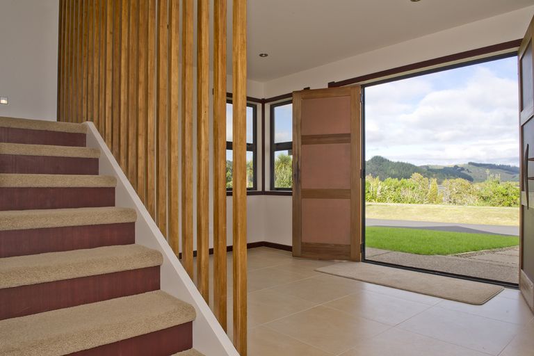 Photo of property in 10 Hei Esplanade, Whitianga, 3510