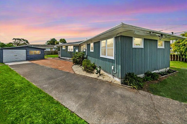 Photo of property in 137 Henderson Valley Road, Henderson, Auckland, 0612