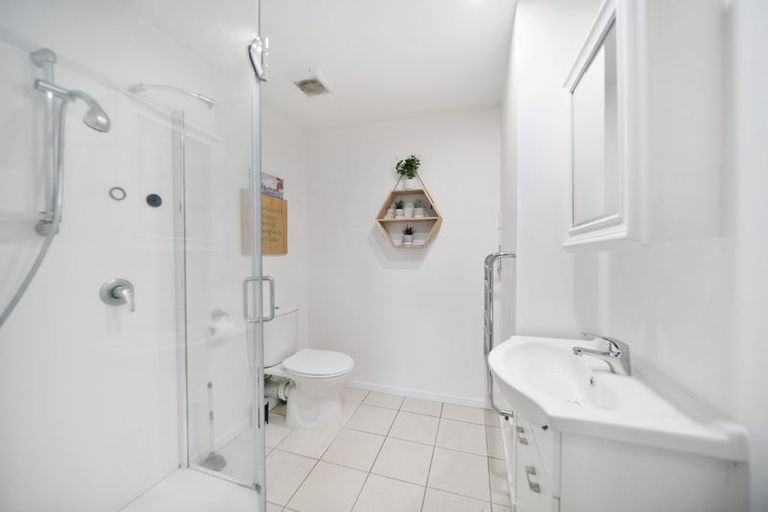 Photo of property in 34 Cyclarama Crescent, Massey, Auckland, 0614