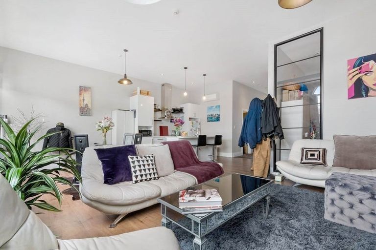 Photo of property in 4/143 Great South Road, Papakura, 2110