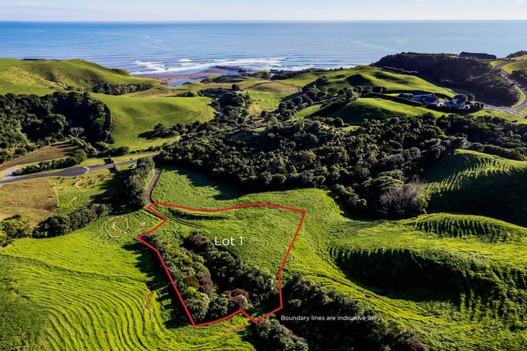 Photo of property in Tapuae, 1 Washer Road, Omata, New Plymouth, 4374
