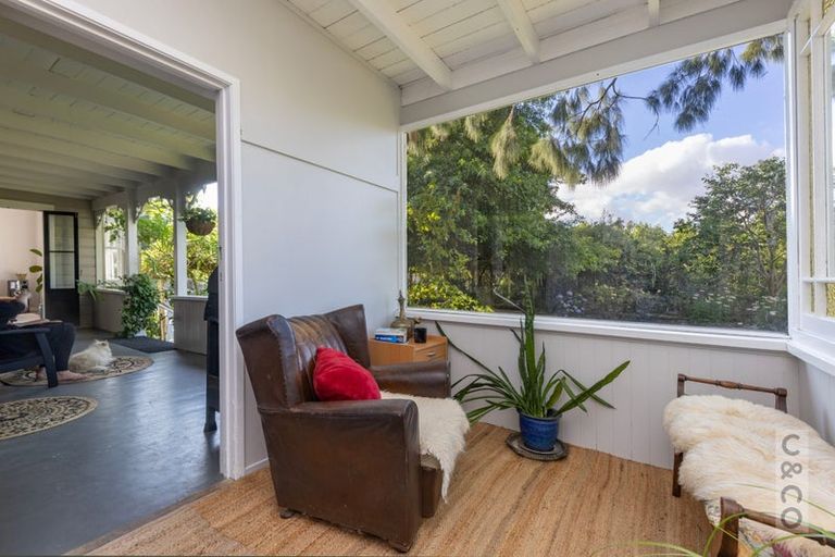 Photo of property in 76 Awaroa Road, Helensville, 0800