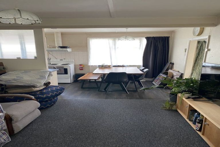 Photo of property in 31 Atiawa Crescent, Waiwhetu, Lower Hutt, 5010